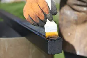 huilage au pinceau shou sugi ban