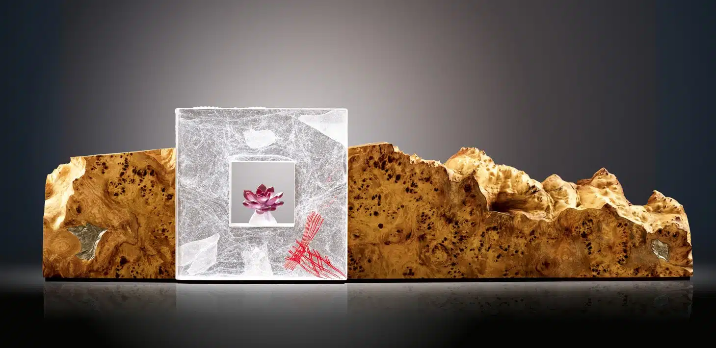 sculpture de Sophie et Guillaume Le Penher en verre et peuplier protégé par l'huile Sol-éco