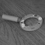 loupe d'enfant sur parquet chêne, questions fréquentes sur l'huile de Tung