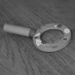 loupe d'enfant sur parquet chêne, questions fréquentes sur l'huile de Tung