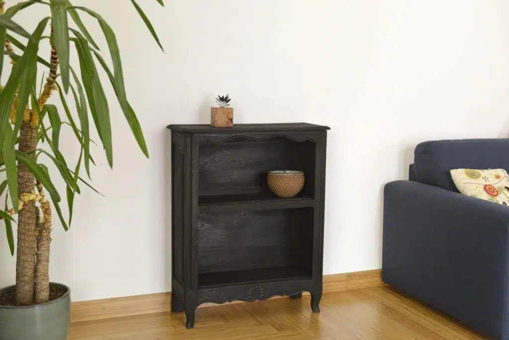 meuble rustique relooké par le feu