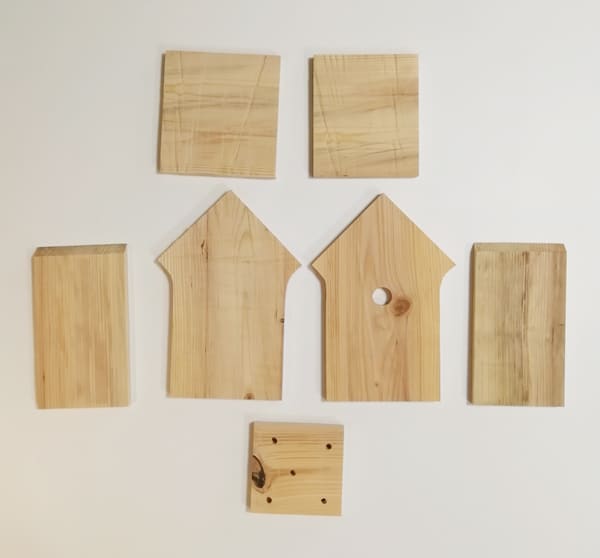 pièces de bois pour la fabrication d'un nichoir à mésange