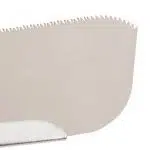 gros plan sur la denture de la scie japonaise Dozuki Super Hard