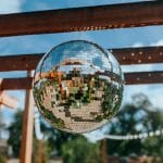 boule à facette pour illustrer le dôme géodésique