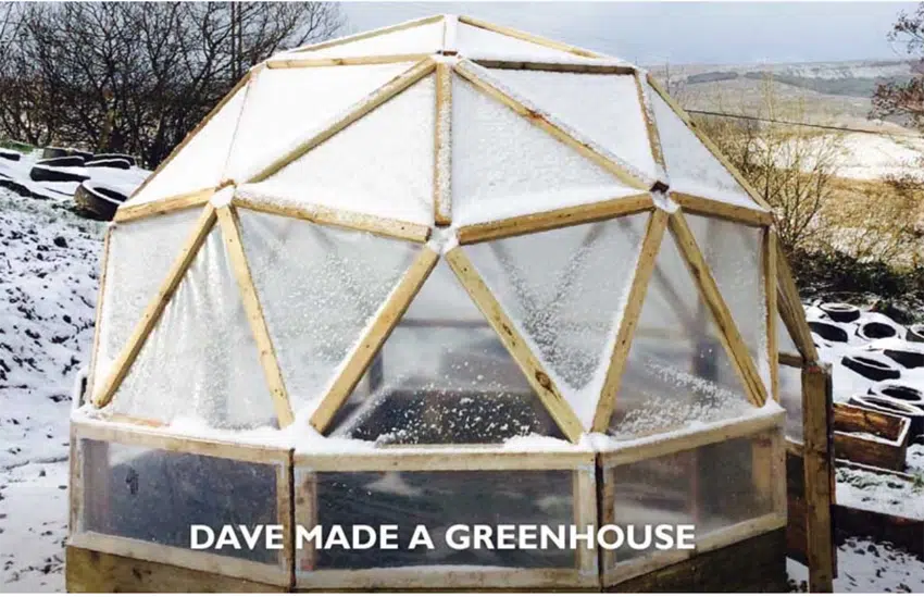 dome géodésique sous la neige
