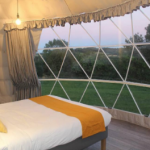 Rideaux occultants pour dôme habitable