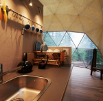 cuisine dans un dome geodesique habitable