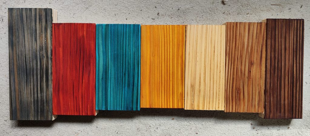 échantillons de teinte à bois sur pin
