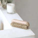petite brosse à ongle